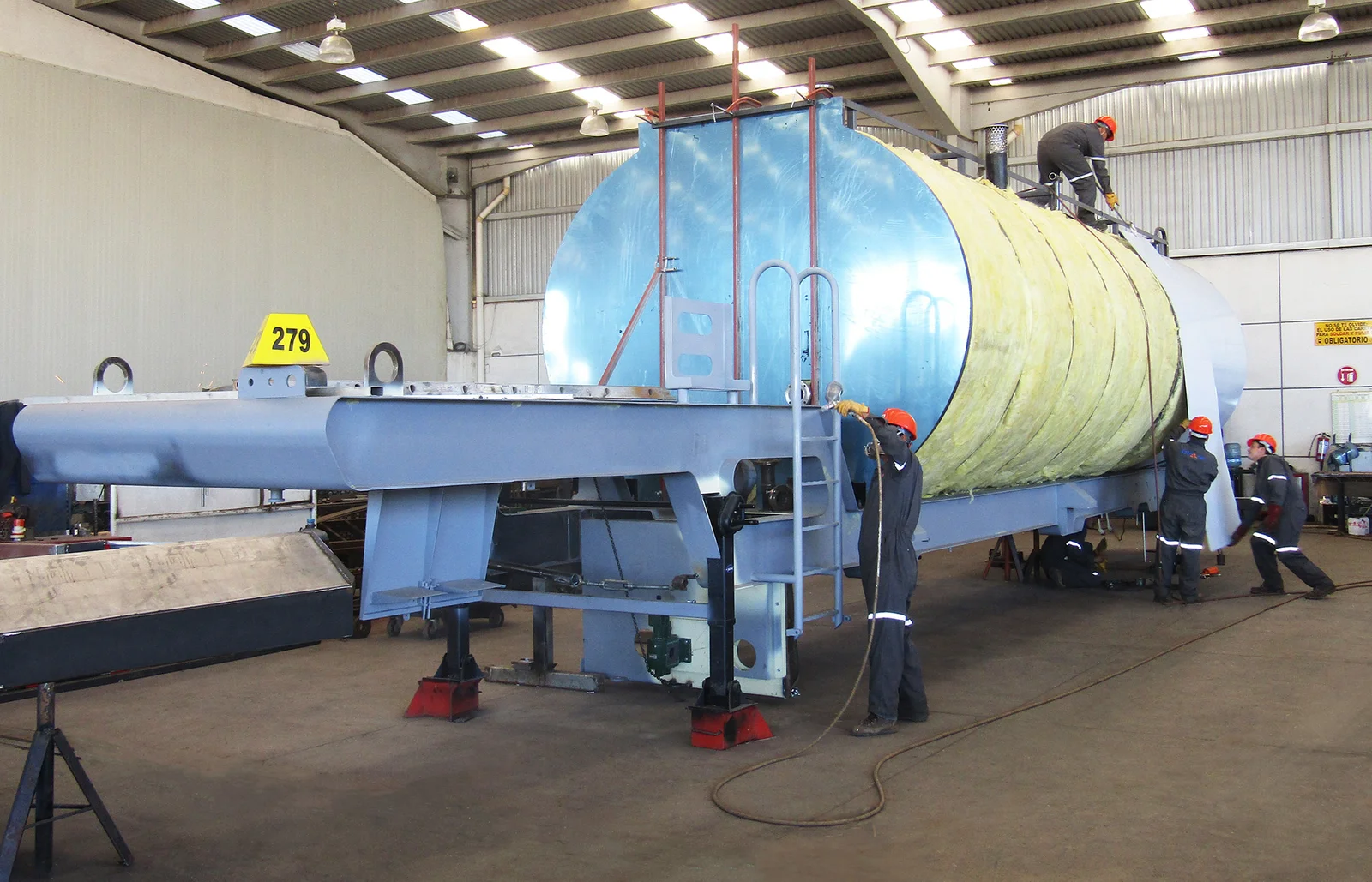 Asphalt tank manufacture